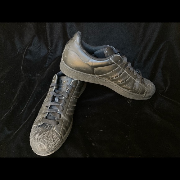 Men’s Adidas sneakers - Picture 3 of 6